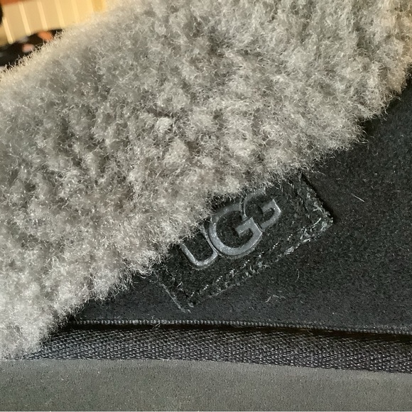 UGG WOMENS CLUGGETTE black and gray slippers - Picture 14 of 16